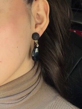 Trifari Black and Gold Teardrop Drop Earrings